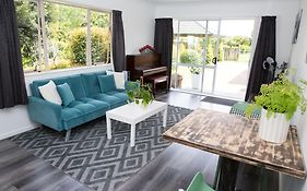 Farm Stay Right On Te Awa River Bike Trail